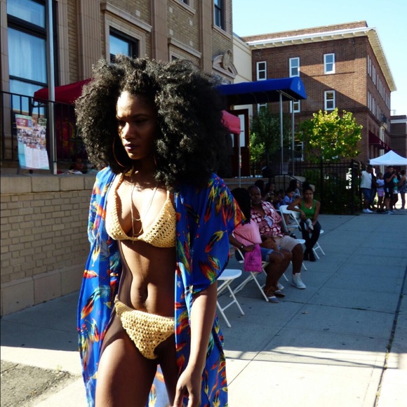 Meet your Posher, Jackie Bleu - Picture 6 of 8